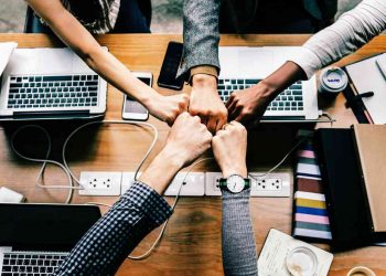 Khởi nghiệp có khó với người mới bắt đầu không?