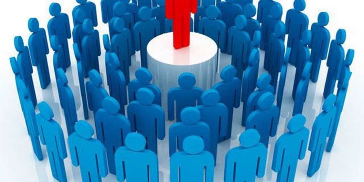 Hãy luôn cập nhật về xu hướng thị trường và công nghệ mới