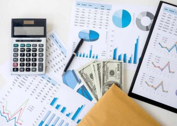 Phân tích thị trường và đối thủ cạnh tranh