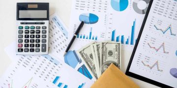 Phân tích thị trường và đối thủ cạnh tranh